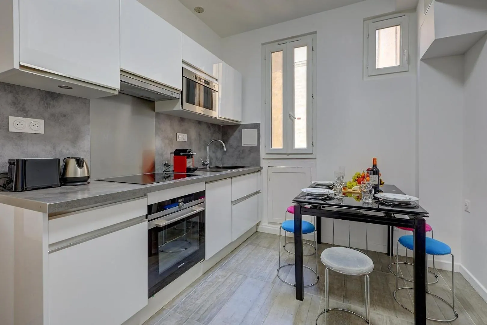 708 Mericourt - Superbe A Apartman *